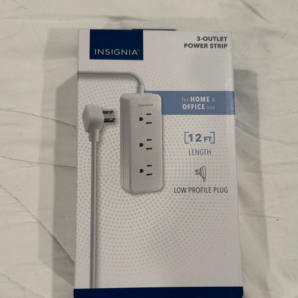 Insignia White 3-Outlet Surge Protector Power Strip - 12 ft